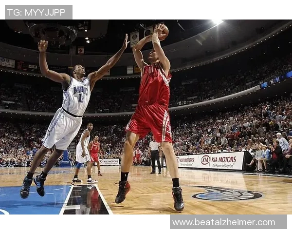 姚明：从篮球巨星到国际体育文化使者的传奇人生与影响