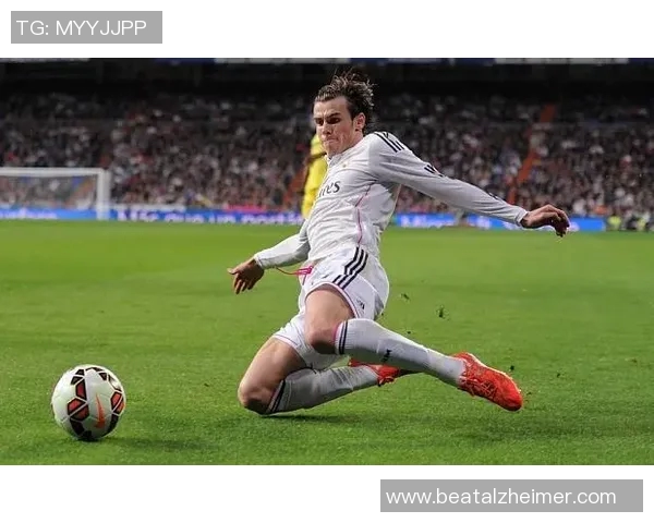 足球明星贝尔展现帅气风采的精彩瞬间与迷人魅力图片合集